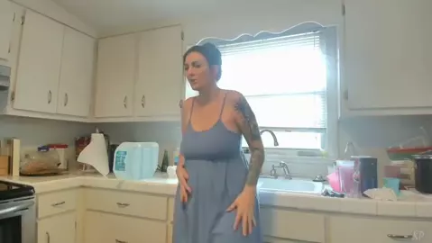 Kelly Payne - Passive and submissive pregnant mom