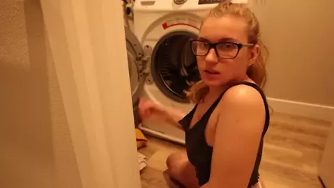 Jaybbgirl – Helping Your Sister With Laundry