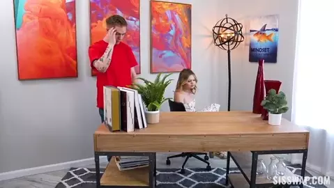 Haley Spades & Coco Lovelock – A Lesson in Female Anatomy