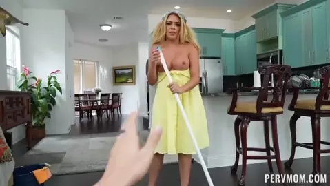 Vivianne DeSilva – Lonely Mommy