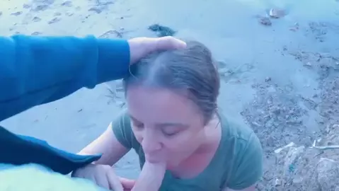 Erin Electra - Giving Mom A Creampie While Out Walking On The Beach POV