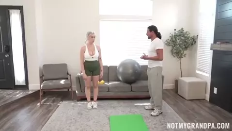 Chloe Surreal – He Works Out My Titties