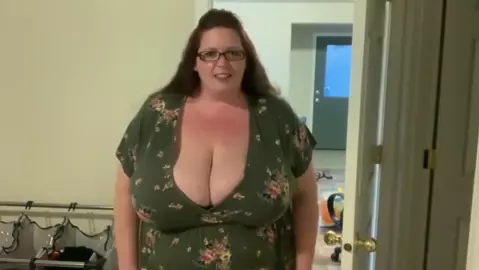 Tittievixen69 – Naughty Mom Wants Your Cum