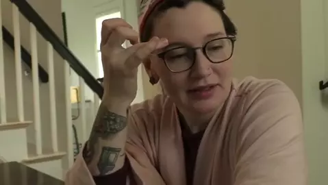 Bettie Bondage – Staying With Mom