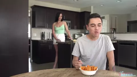 Jennifer White - My Stepsons Cum Is All Ready - S1:E1