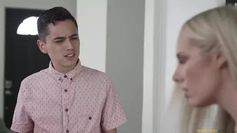 Bunny Madison - Moms Battery Powered Orgasm - S1:E5