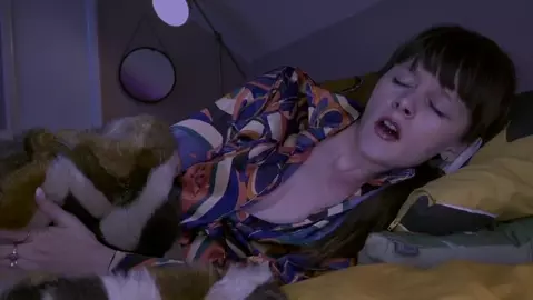 Sydney Harwin - Helping Mommy To Relax