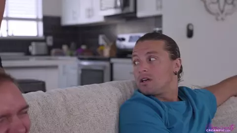 Julia Robbie - Is It A Chore Giving Stepmom A Creampie? - S1:E10