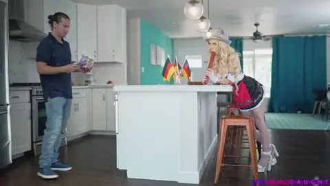 October 2022 Flavor Of The Month Kenzie Reeves - S3:E3