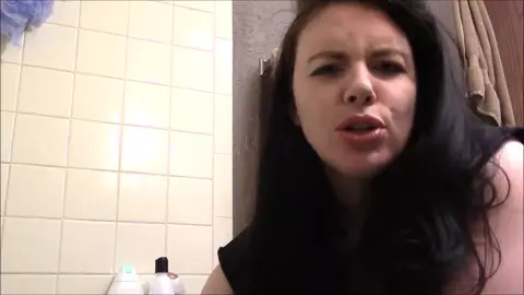 Lovely Lilith - Bath Time with Mom