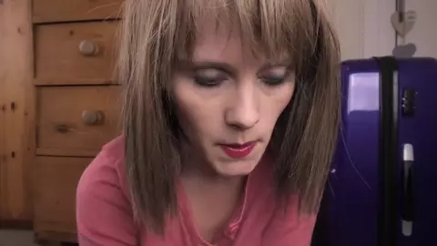 Sydney Harwin - Mom On The Run