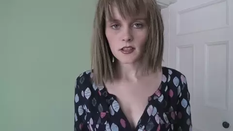 Sydney Harwin - Auntie Shows You A Thing Or Two