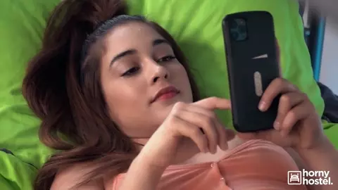 HornyHostel – Hot Babe Fucked By The Pizza Boy Ginebra Bellucci