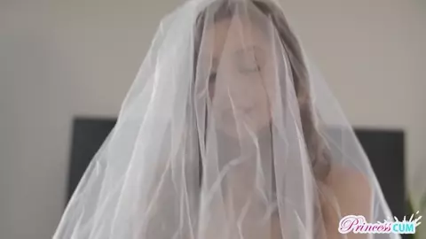 PrincessCum – Step Sisters Honeymoon Vanna Bardot