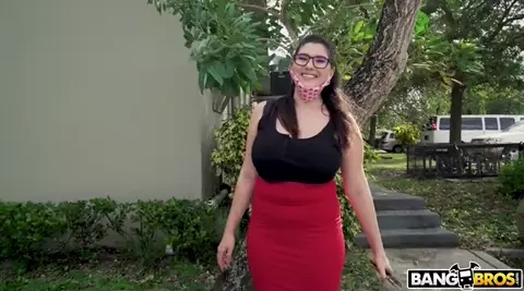 BangBus – Gold Digger Laila Lust Hops in The Bus