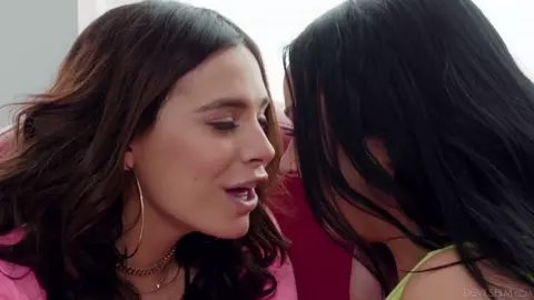 DevilsFilm – My Neighbor’s A Lesbo Kuleana And Payton Preslee