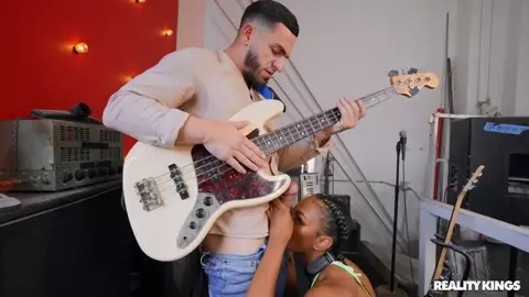 RKPrime – Asteria Diamond Slapping The Skin