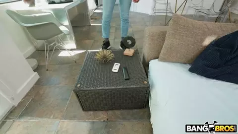 BrownBunnies – Mini The Big Dick Slayer Mini Stallion