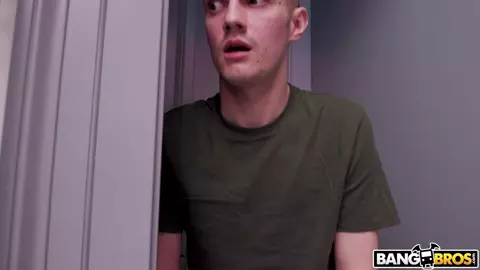 MomIsHorny – Chloe Lamour Anal Step Mom