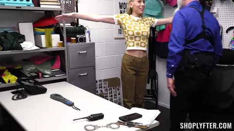 Theif Kay Lovely Cooperative with security for Escape