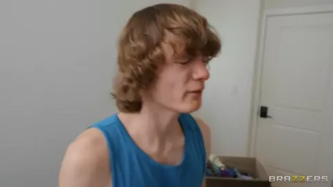 Jaymee Green New Room Mate Welcoming