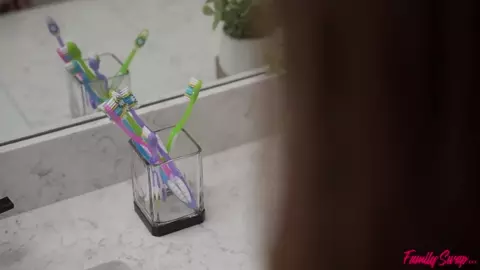 Family Swap - Swapsister Wont Stop Playing With Her Pussy - S6:E10