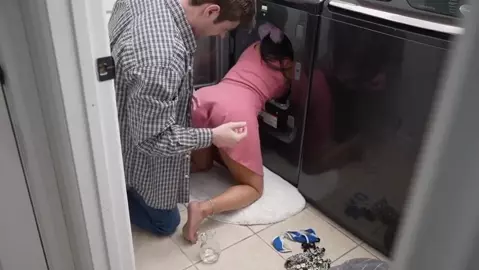 Jada Kai - Asian Sis Stuck in Dryer