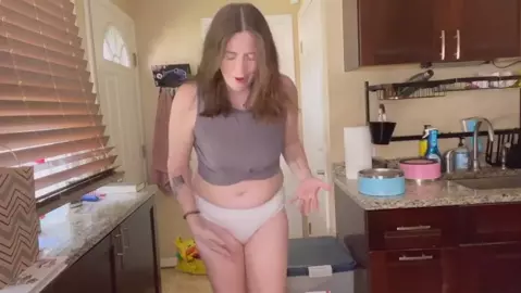 Maggierosexo – Cheering Mommy Up With Cum