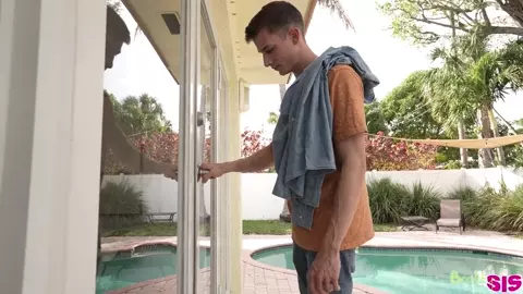 Veronica Church - Dealing With My Sexy Stepsister - S27:E2