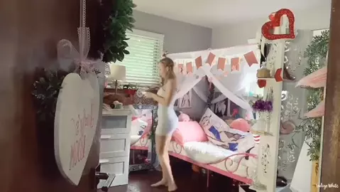 Indigo White - Your Little Sister Has A Premium Snapchat