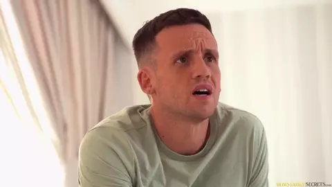 Karina King - Stepmom Gets Caught - S4:E1