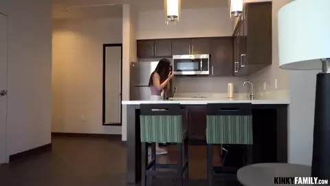 Aria Lee - Fucking stepsis on a rebound