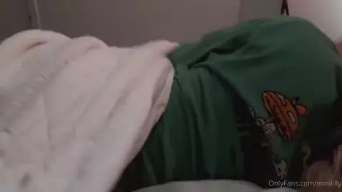 Mini Lilly - Horny Sister Slides Into Brothers Bed