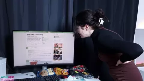 Adria Nite (WetSchoolGirl) - Mommy's Prom Night