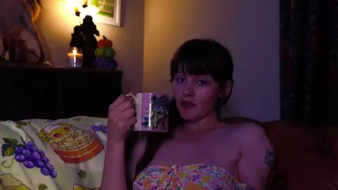 Sydney Harwin – Mommy and Son- Harmless Flirting