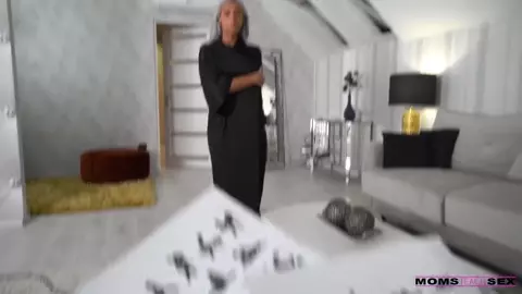 Veronica Leal - Stepmoms Kama Sutra Partner - S22:E7