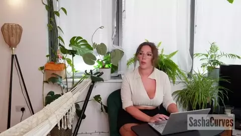 SashaCurves - Learning From Mommy