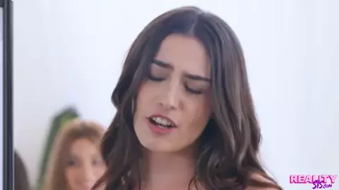 Lil Sis - Tempting Fate - S8:E1