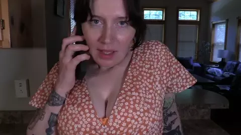 Bettie Bondage - Mommy Holds the Moan