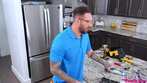 Ophelia Purr - How To Handle Caulk - S36:E5