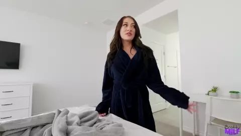 Whitney Oc - I Know What Stepmom Needs - S11:E7