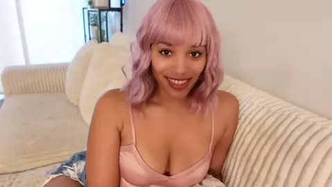 Lani Lust - The Cool Mom