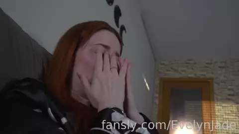 Evelyn Jade – Mom Loses Her Mind