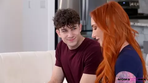 Sophia Locke - Stepmoms Mothers Day Cum Necklace - S23:E9