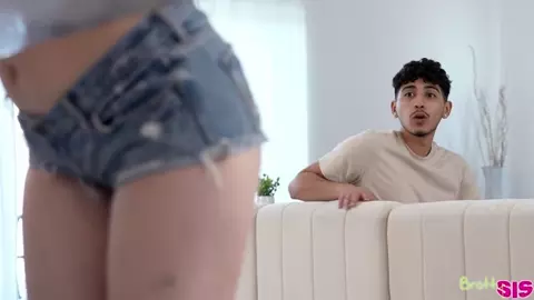 Jade Valentine - Stepsister Whose Cock Is Your Favorite - S37:E6