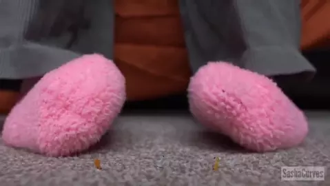 SashaCurves - Stuck To Giantess Moms Socks