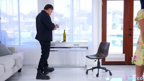 Anissa Kate - Stepmom And I Make Some Magic - S7:E6