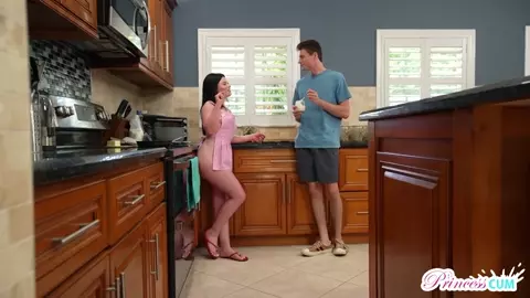 Lola Valentine - Stepsisters Cum Addiction - S13:E3