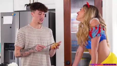 October 2025 Flavor Of The Month Addison Vodka - S30:E5