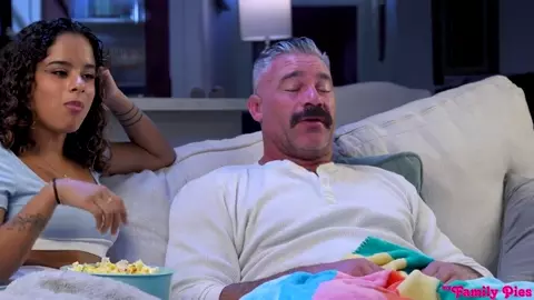 Isabella Jules - One Time Free Pass To Smash This Pussy - S38:E4